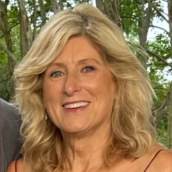 Meet your Posher, Vicki - Picture 3 of 3